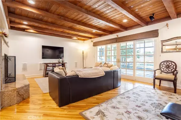 Granada Hills, CA 91344,11129 White Oak Avenue