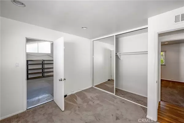 Los Angeles, CA 90049,2317 Banyan Drive