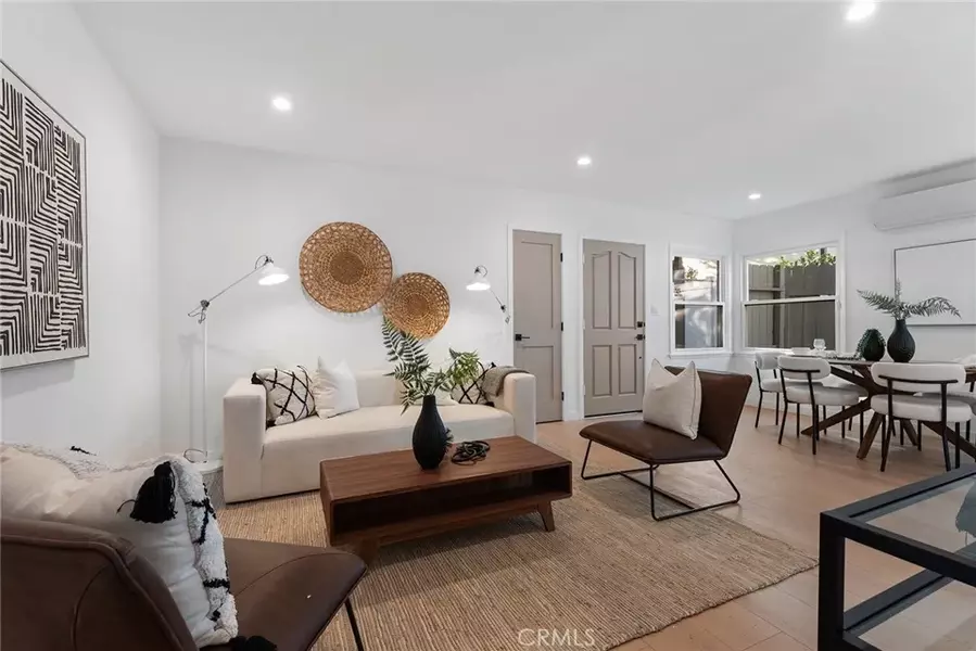 5800 Kester Avenue, Sherman Oaks, CA 91411