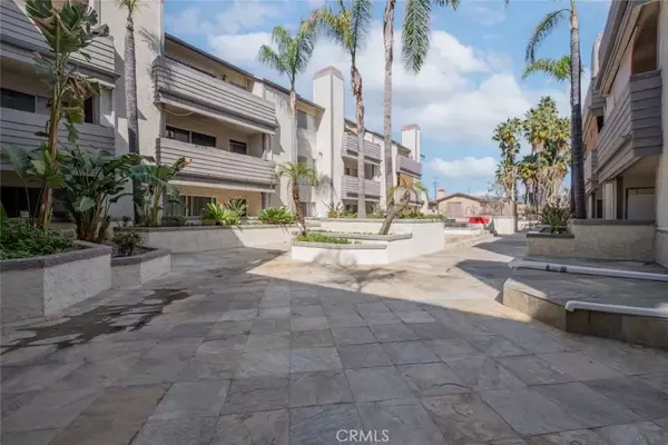 Winnetka, CA 91306,20253 Keswick Street #109