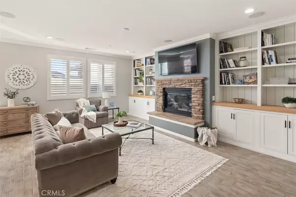 Saugus, CA 91350,22470 Flatwater Court