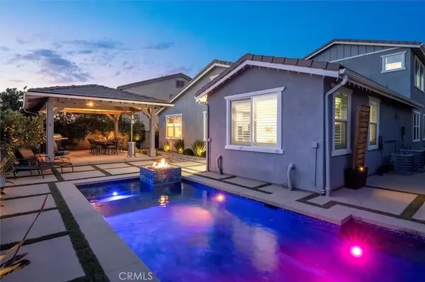 Saugus, CA 91350,22470 Flatwater Court