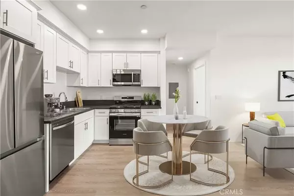North Hollywood, CA 91606,11714 Archwood Street #207