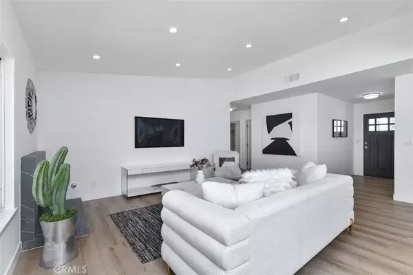 Simi Valley, CA 93063,6215 Keystone Street