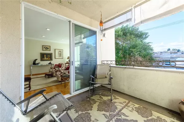 Sherman Oaks, CA 91403,14569 Benefit Street #212
