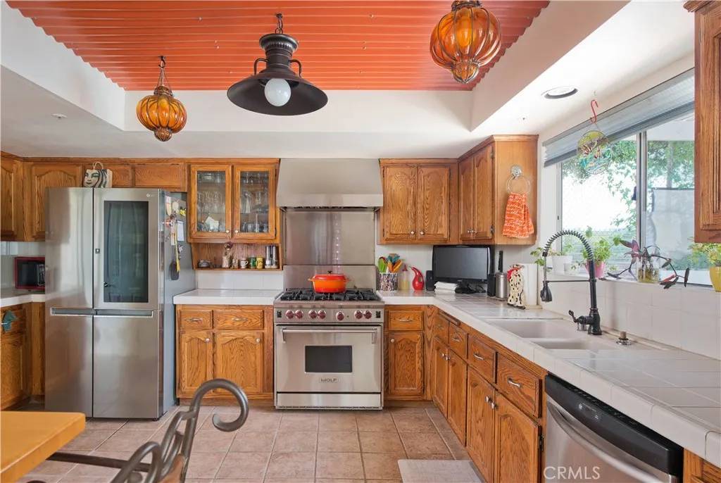 Chatsworth, CA 91311,23174 Schumann Road