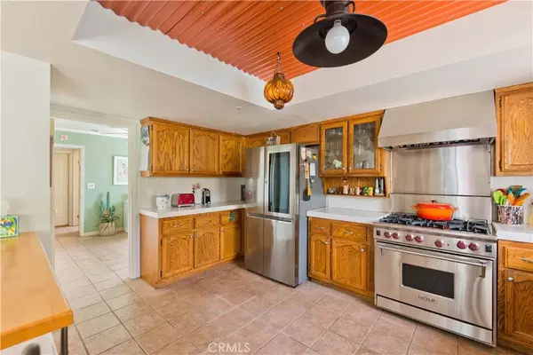 Chatsworth, CA 91311,23174 Schumann Road