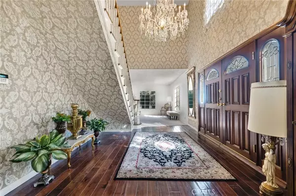 Encino, CA 91436,16717 Encino Hills Drive