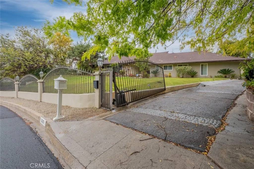 Granada Hills, CA 91344,12215 Sarazen Place