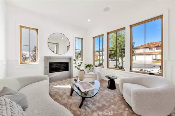 Valley Village, CA 91607,5018 Rhodes