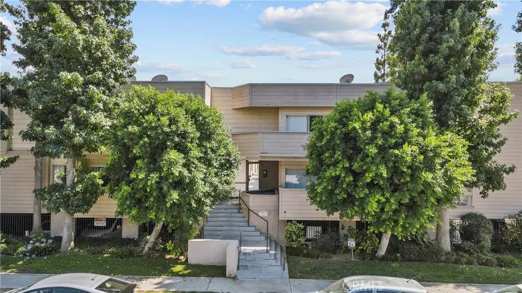 9920 Jordan Ave #11, Chatsworth, CA 91311