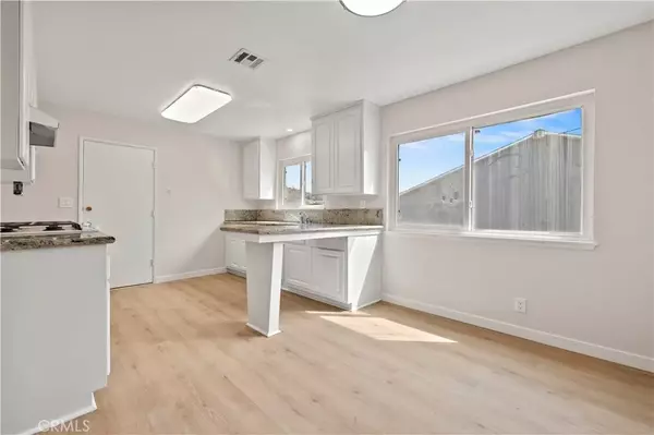 Saugus, CA 91350,27231 Cabrera Avenue