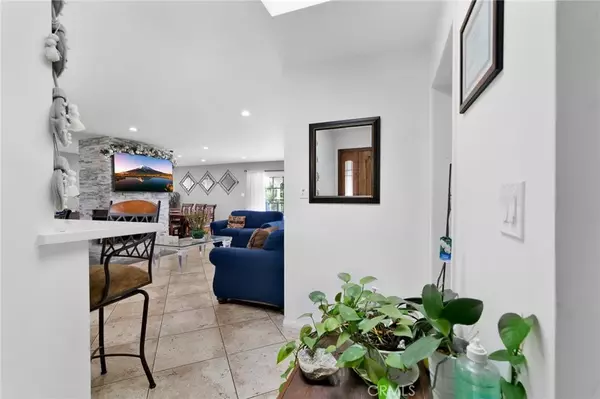 Northridge, CA 91325,10050 Balboa Boulevard