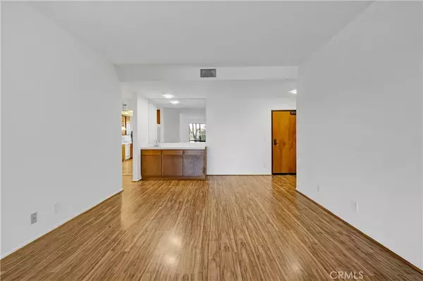 Sherman Oaks, CA 91423,13331 Moorpark Street #226