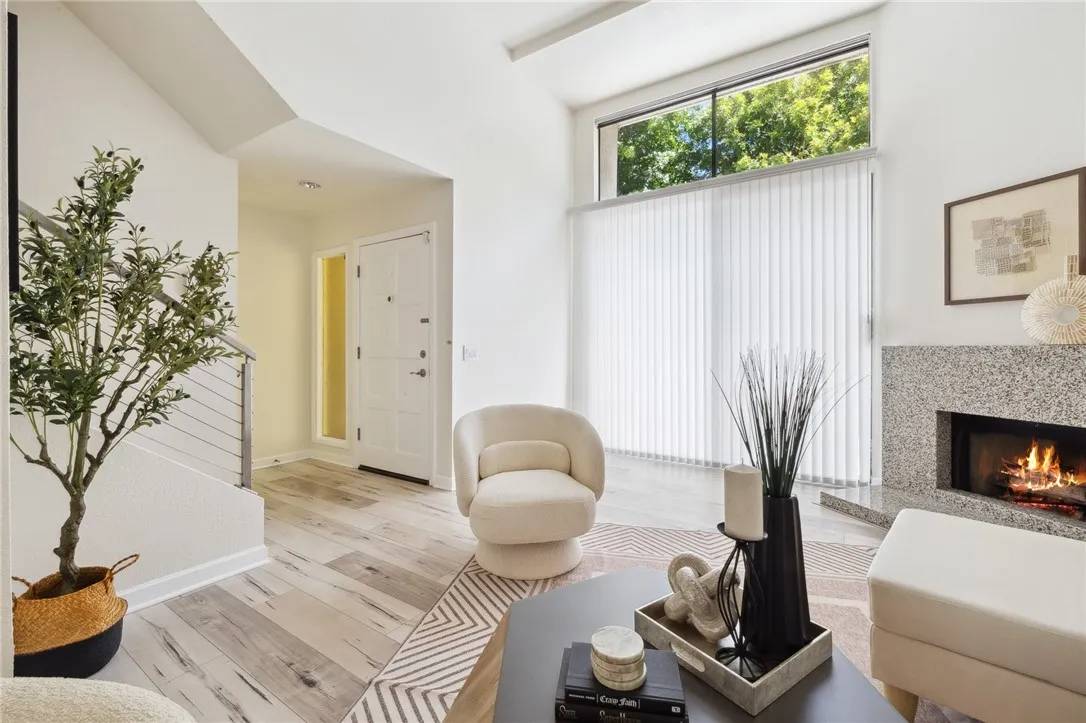 Costa Mesa, CA 92627,380 W Wilson Street #A102