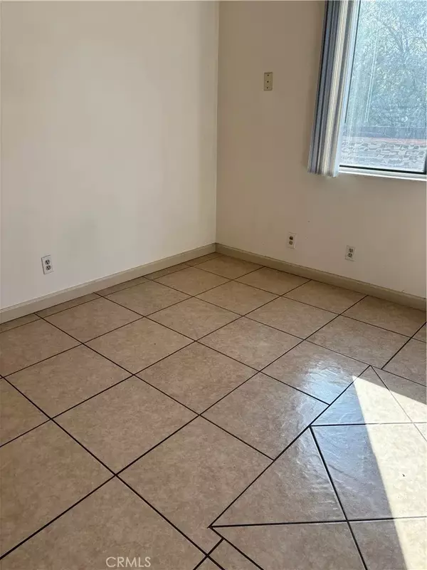 Panorama City, CA 91402,8283 Willis Avenue #8