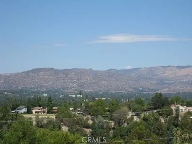 Woodland Hills, CA 91364,4771 Burgundy