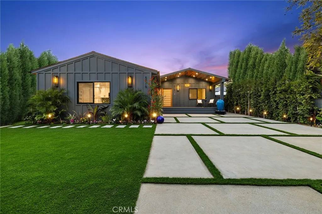 Sherman Oaks, CA 91411,5721 Lemona Avenue