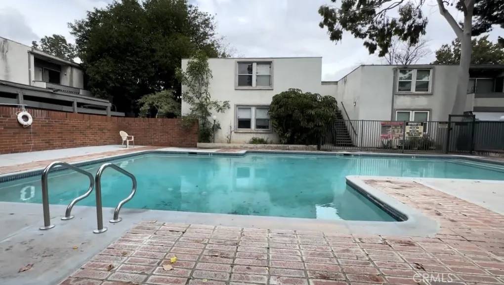 Tarzana, CA 91356,18620 Hatteras Street #183