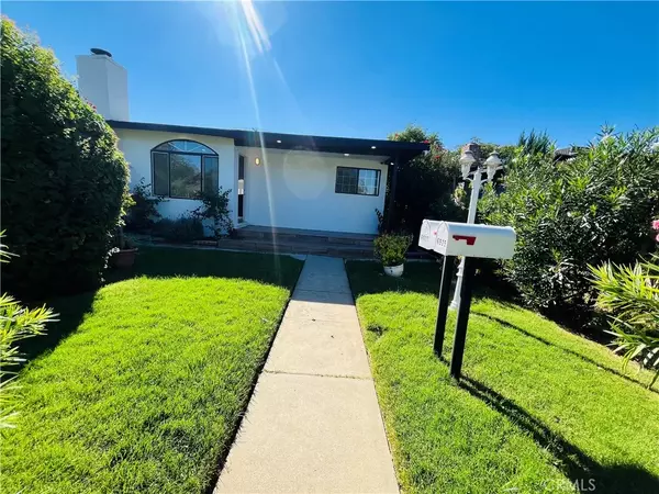 Reseda, CA 91335,6927 Lindley Avenue