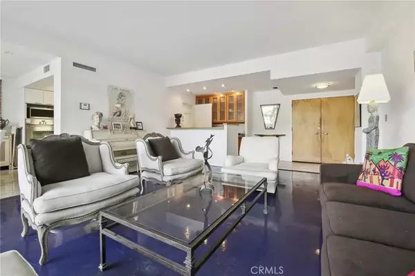 West Hollywood, CA 90069,818 N Doheny Drive #305