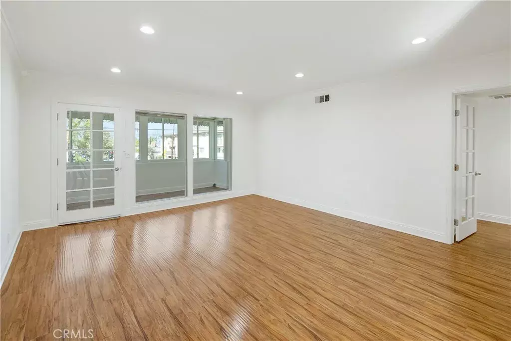 North Hollywood, CA 91606,6160 Whitsett Avenue #6