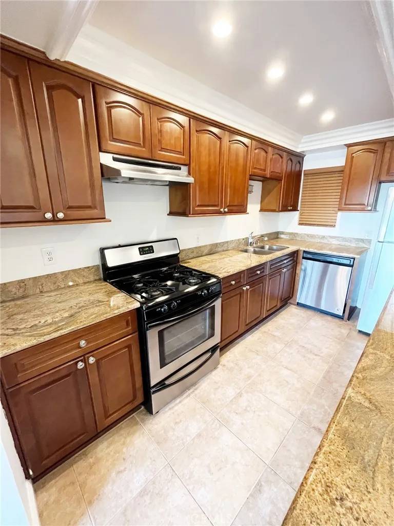 Laguna Beach, CA 92651,100 Cliff Drive #8