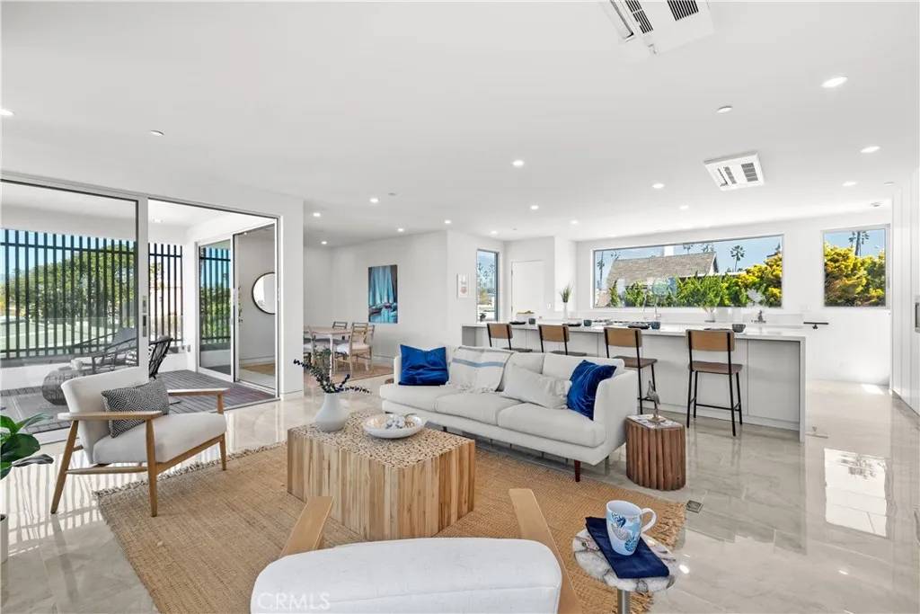 1238 Devon Lane, Ventura, CA 93001