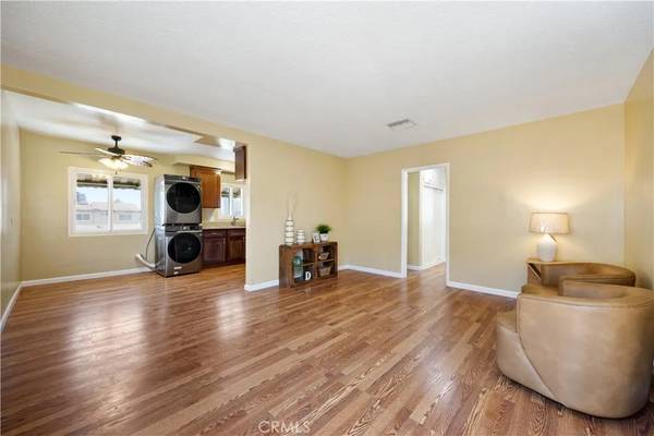 721 Larch Street #12, Inglewood, CA 90301