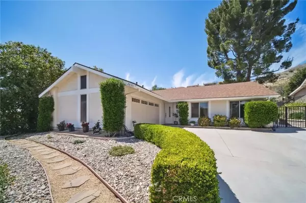 28501 Alder Peak Avenue, Canyon Country, CA 91387