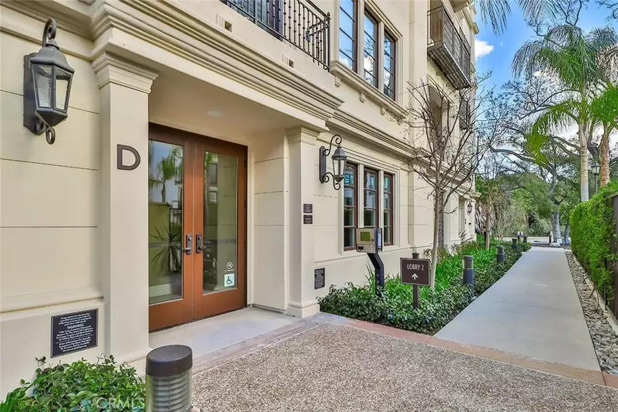 23500 Park Sorrento #D34, Calabasas, CA 91302