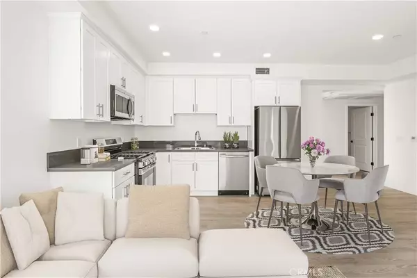 North Hollywood, CA 91606,11714 Archwood Street #507