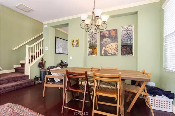 Newhall, CA 91350,20401 Janzer Court