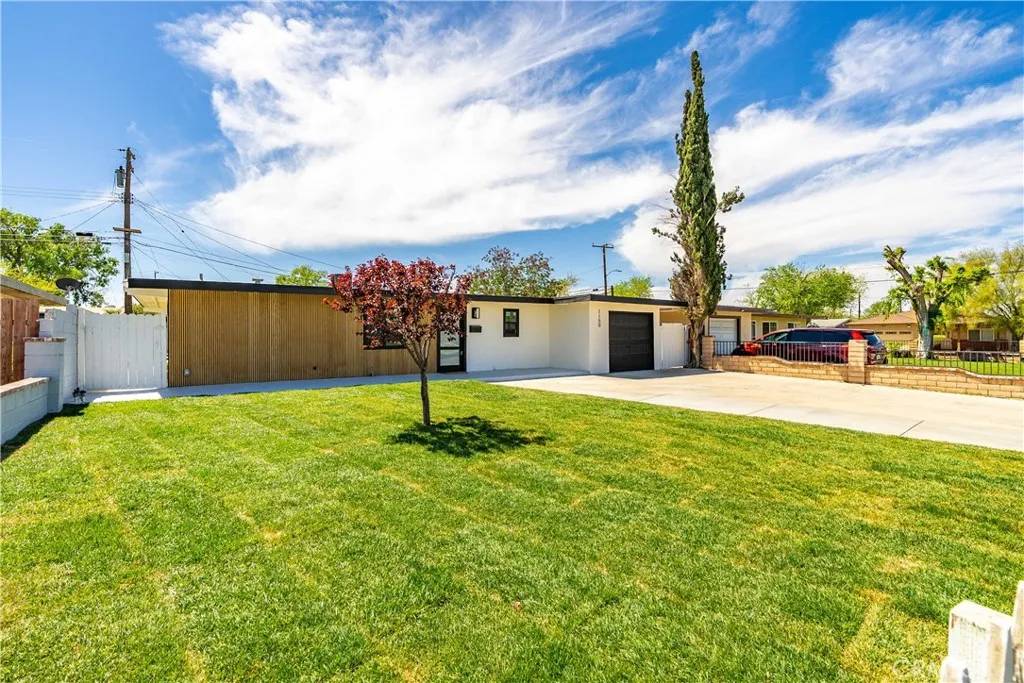 Lancaster, CA 93534,1150 W Avenue J12