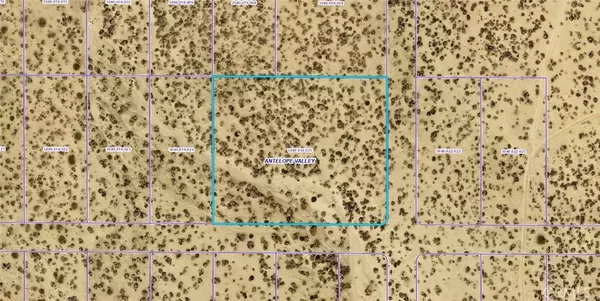 0 R12, Sun Village, CA 93543