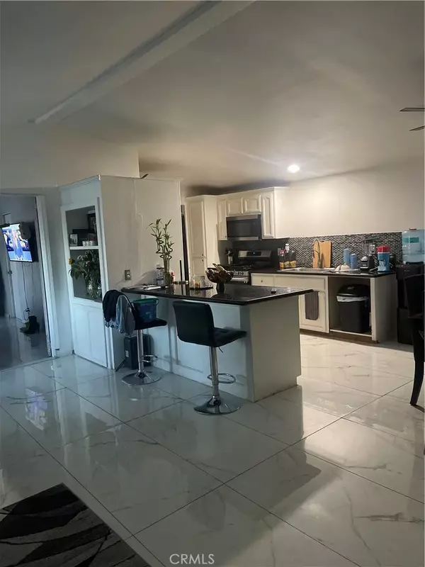 Bakersfield, CA 93314,4242 Gatson Street