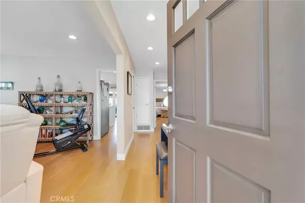 Westlake Village, CA 91361,1121 Glenbridge Circle