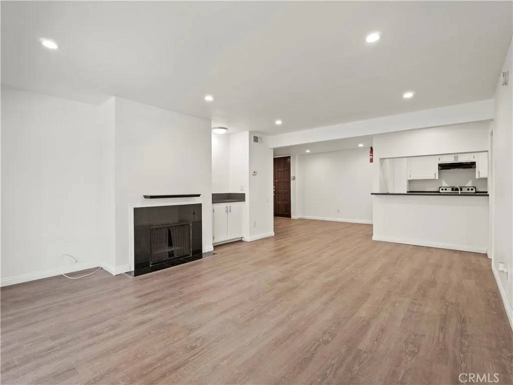 Encino, CA 91316,5334 Lindley Avenue #125