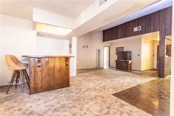 Sylmar, CA 91342,13243 Calcutta Street