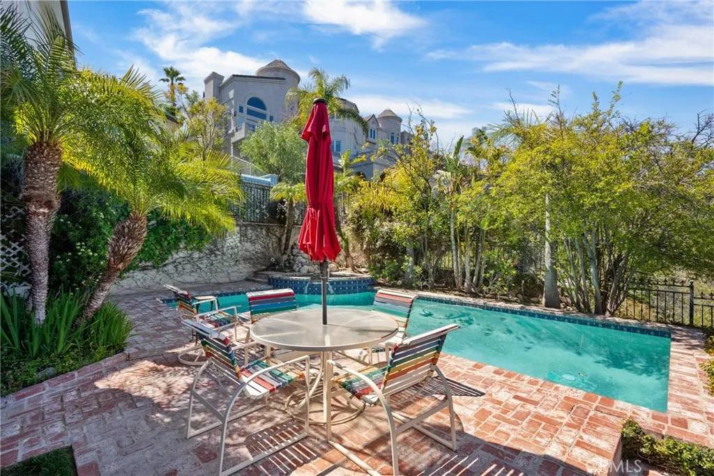 Newhall, CA 91321,24845 Bella Vista Drive