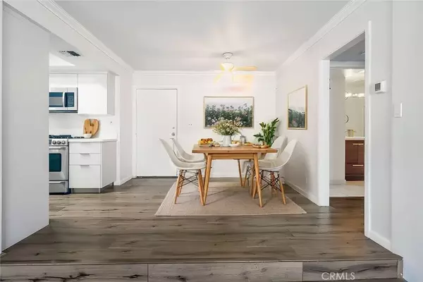 Agoura Hills, CA 91301,29105 Thousand Oaks Boulevard #J