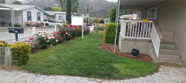 Saugus, CA 91350,29021 Bouquet Canyon #317