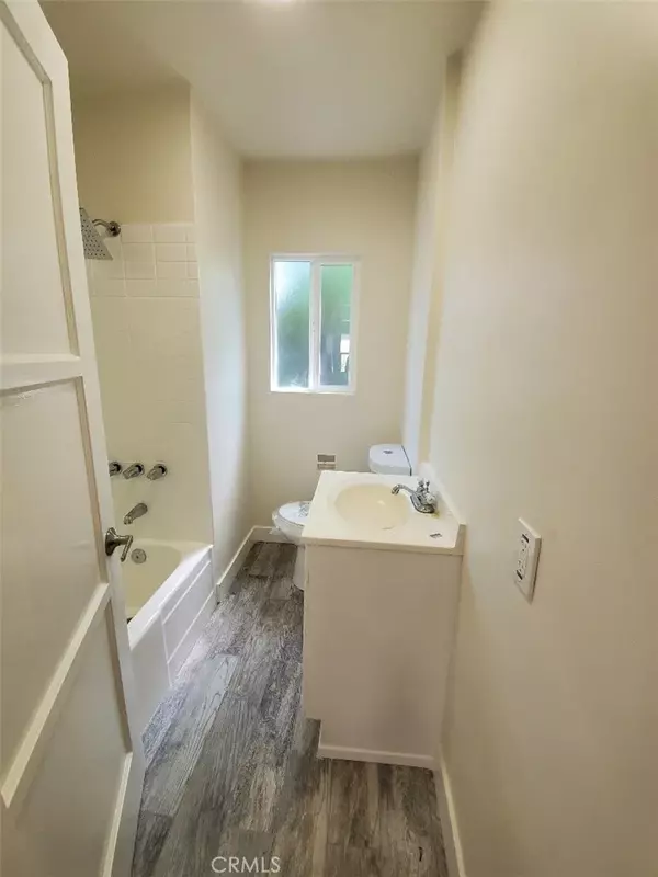 Van Nuys, CA 91405,14642 Vanowen Street