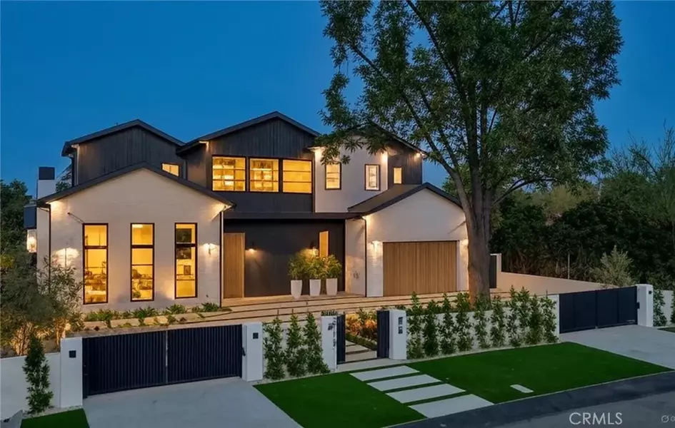 4512 Lemp Avenue, Studio City, CA 91602