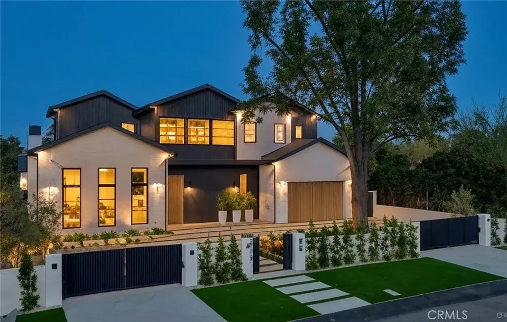 Studio City, CA 91602,4512 Lemp Avenue