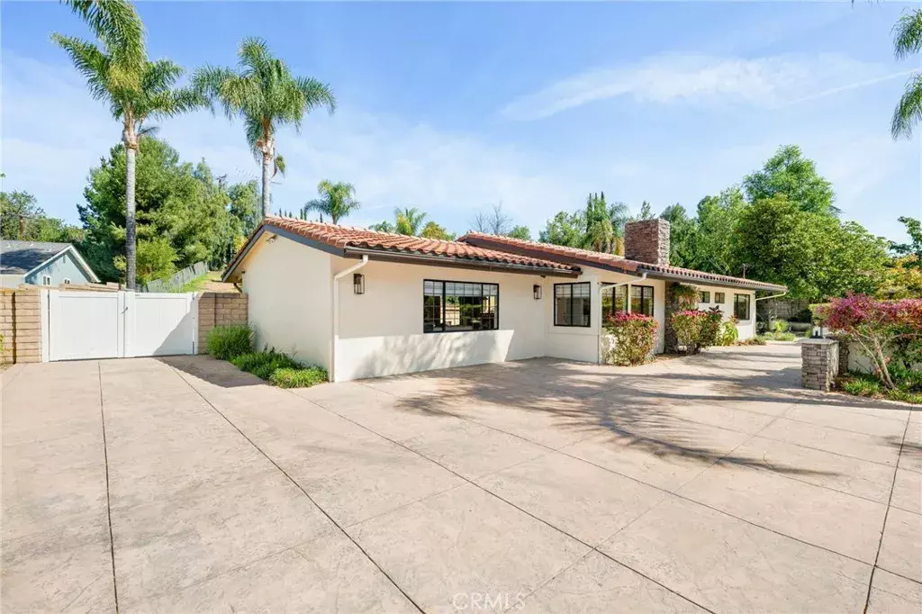 Thousand Oaks, CA 91360,2615 Sirius Street