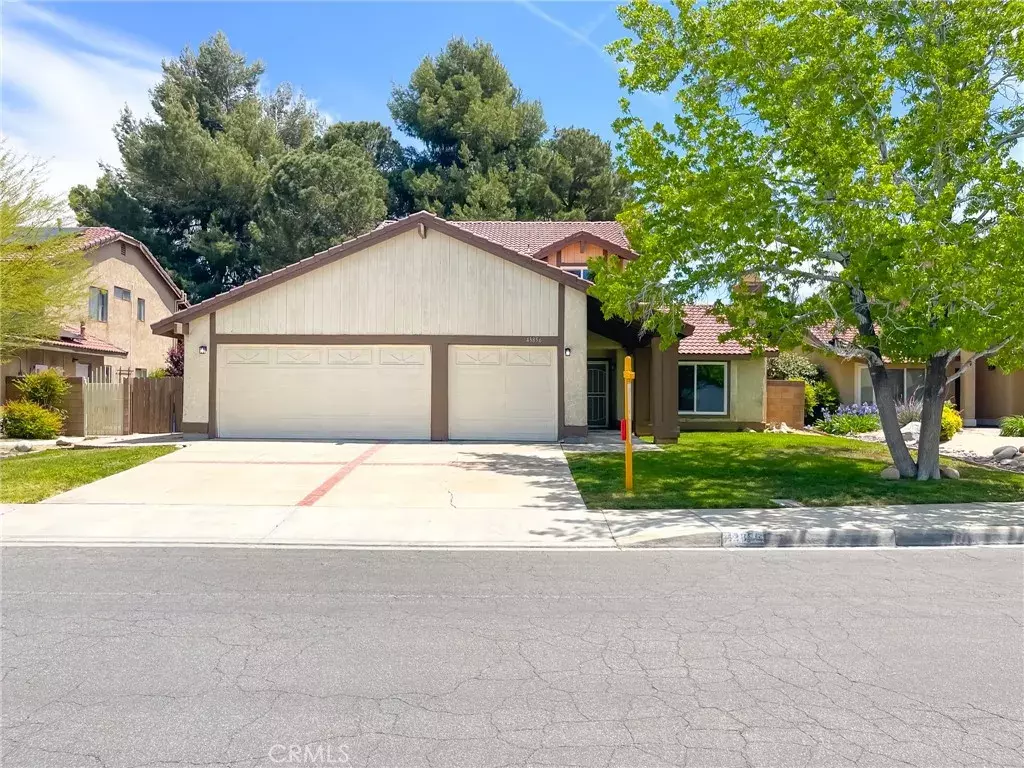Lancaster, CA 93536,43856 Windsor Place