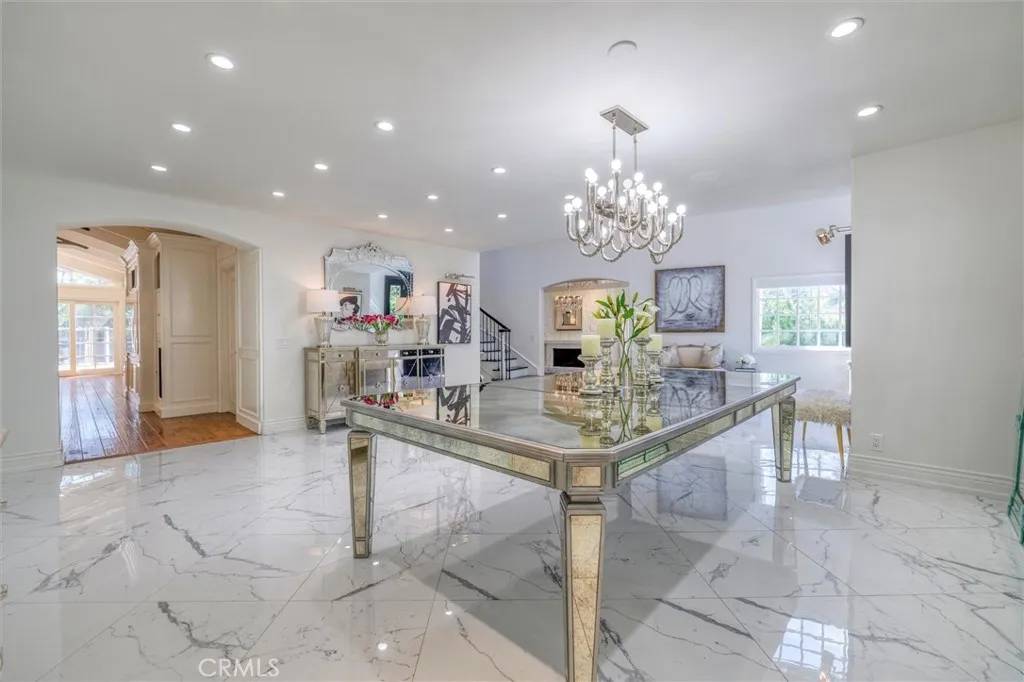 Hidden Hills, CA 91302,5839 Jed Smith Road
