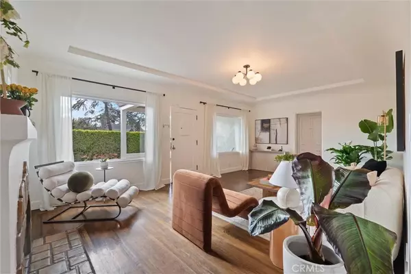 Sherman Oaks, CA 91401,5508 Hazeltine Avenue