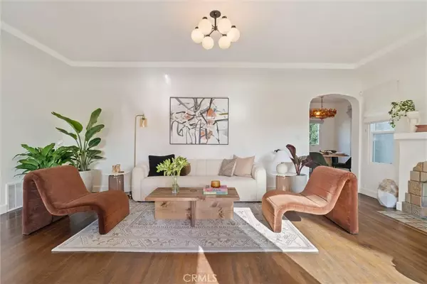 Sherman Oaks, CA 91401,5508 Hazeltine Avenue